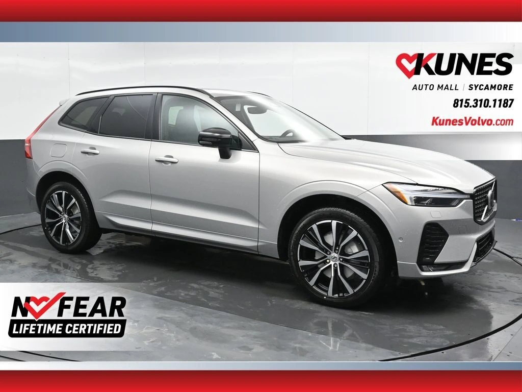 2025 Volvo XC60 Plus's photo