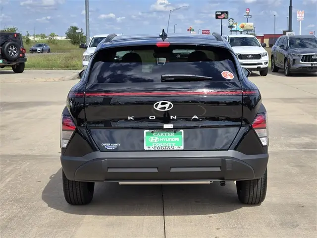 2026 Hyundai Kona SEL photo 6
