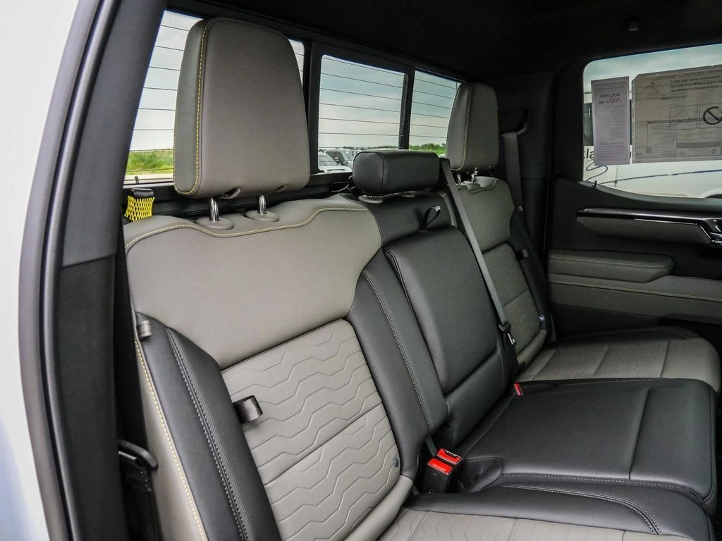2026 Chevrolet Silverado 1500 ZR2 - Photo 34