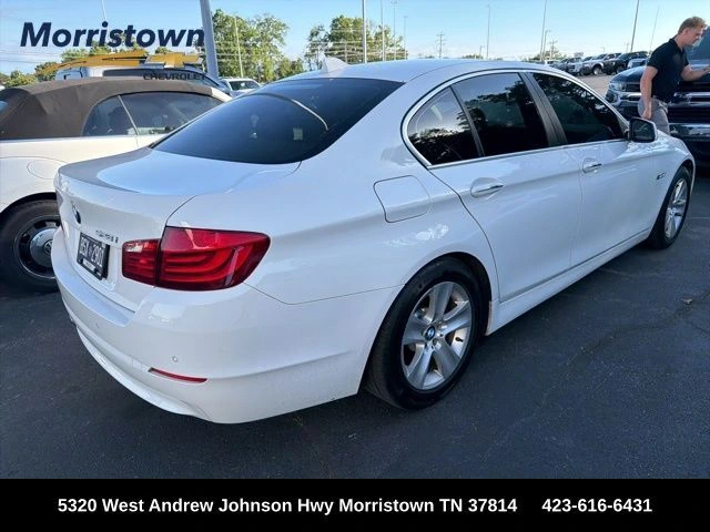 2013 BMW 5 Series 528i Sedan's photo