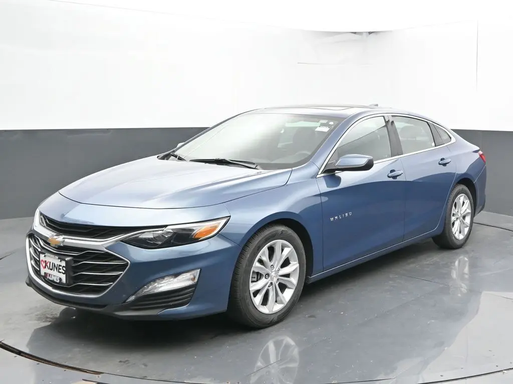 2024 Chevrolet Malibu 1LT photo 4