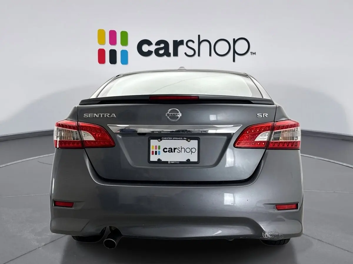 2015 Nissan Sentra SR photo 4