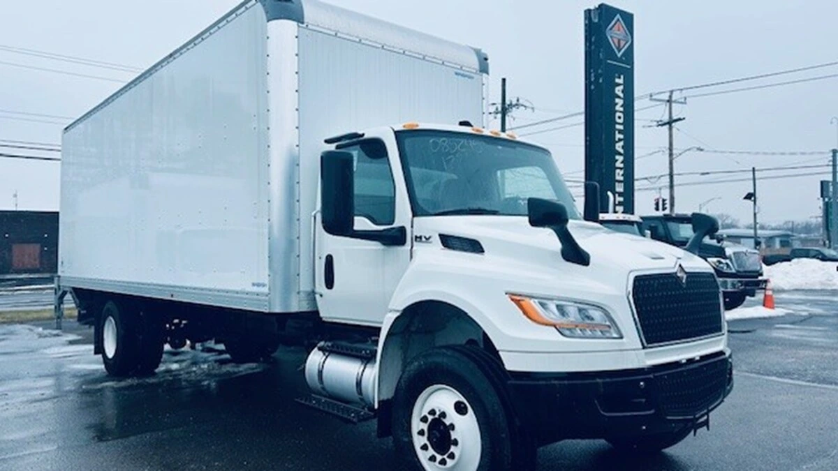 2025 International MV - image 2