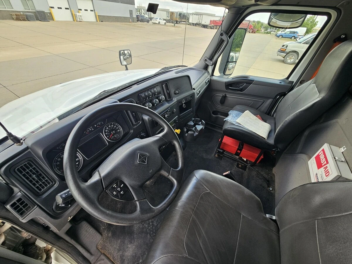 2020 International MV in Cedar Rapids, IA — photo 7