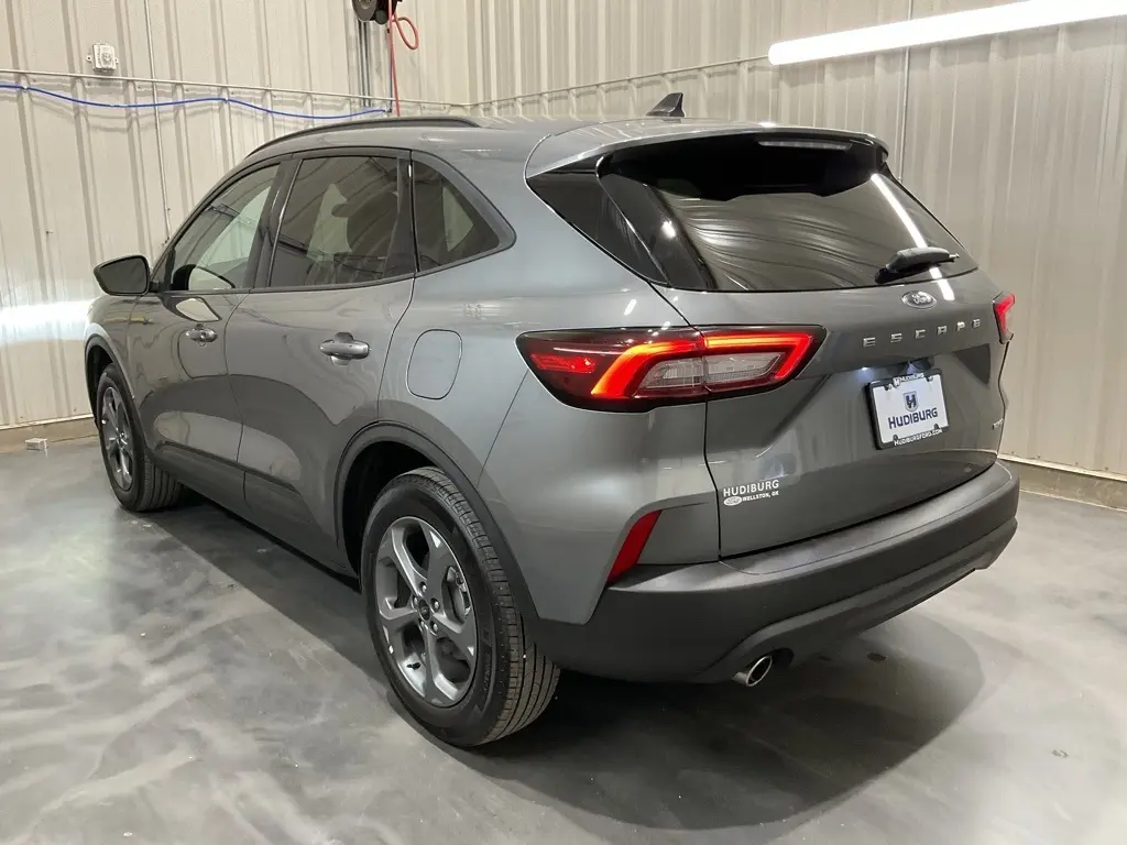 2025 Ford Escape ST-Line photo 20
