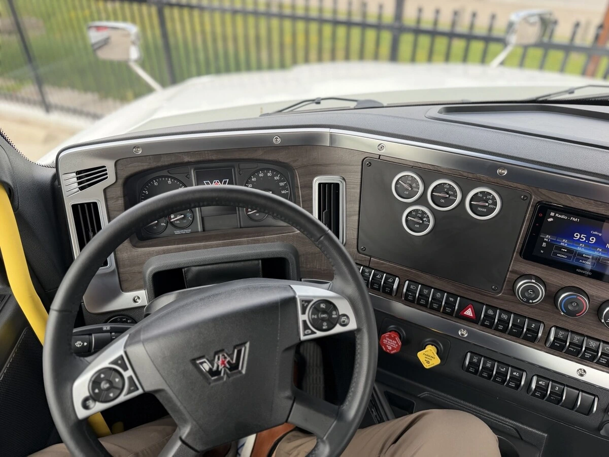 2027 Western Star 49X — photo 5