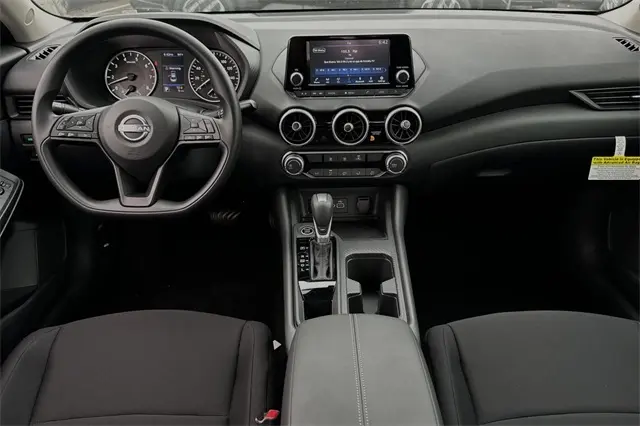 2025 Nissan Sentra S photo 10
