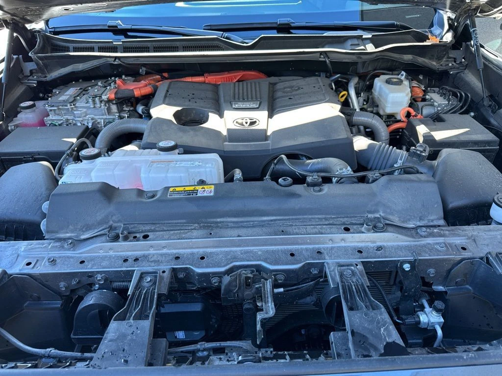 2025 Toyota Sequoia SR5 - Photo 25