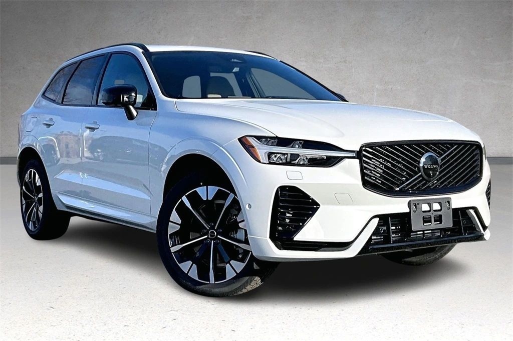 2026 Volvo - image 2