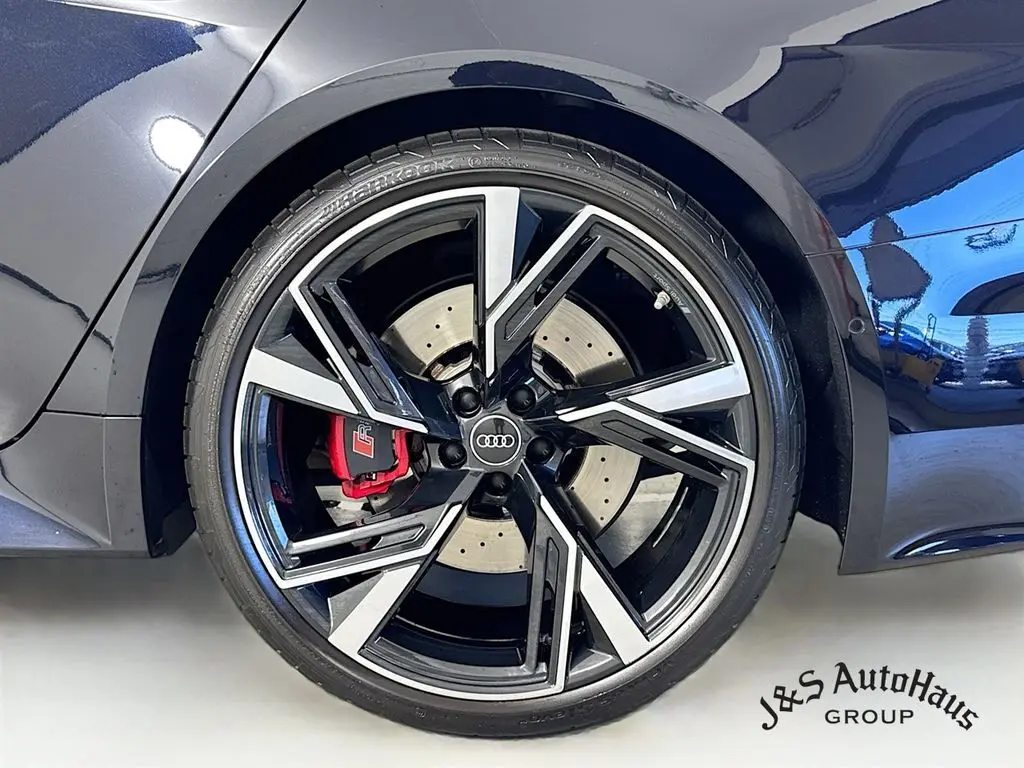 2022 Audi RS 6 Avant Base photo 36