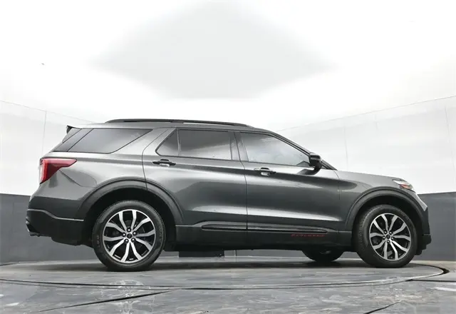 2020 Ford Explorer ST photo 34