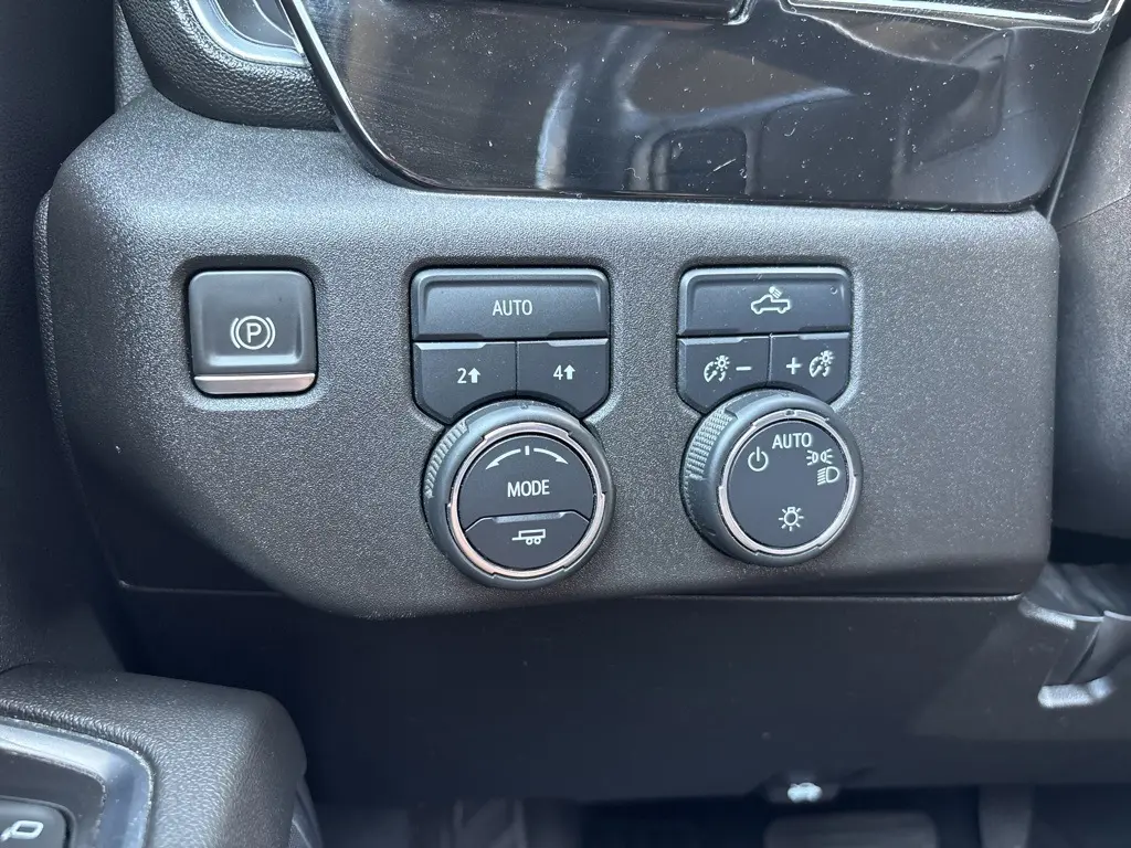 2023 Chevrolet Silverado 1500 LT1 photo 21