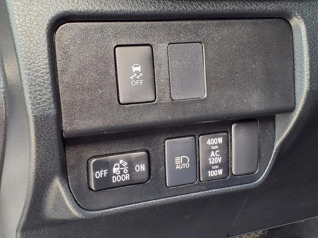 2021 Toyota Tacoma SR5 photo 29