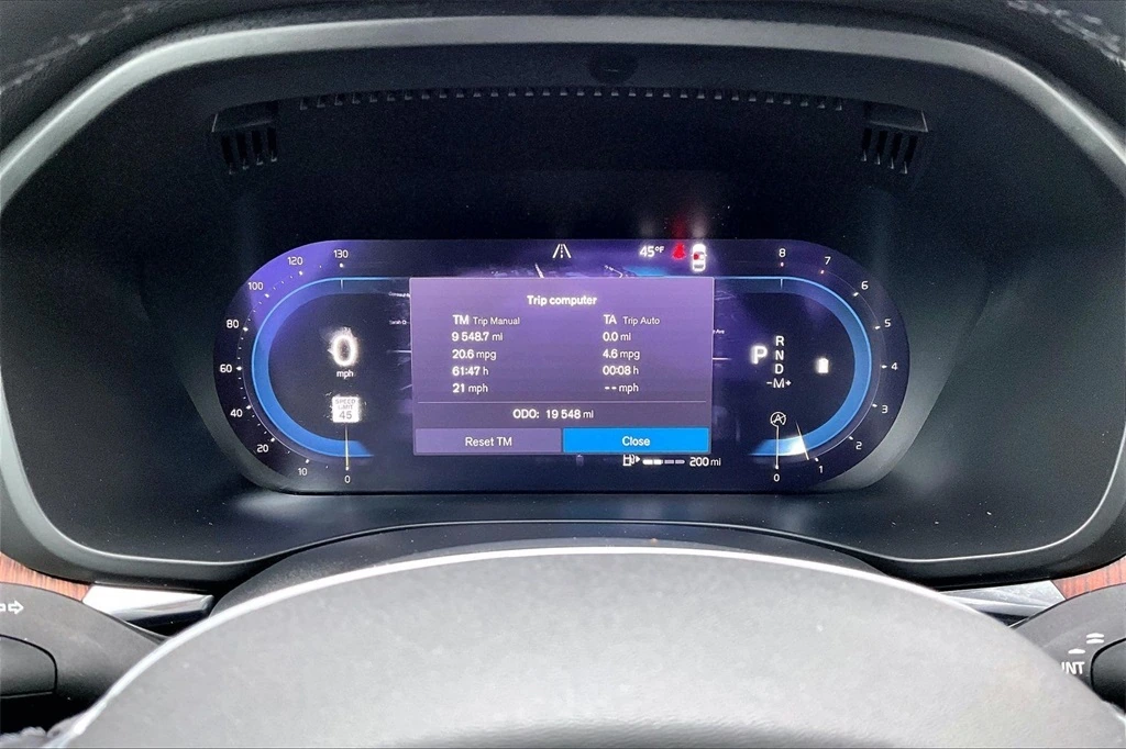 2023 Volvo - image 12