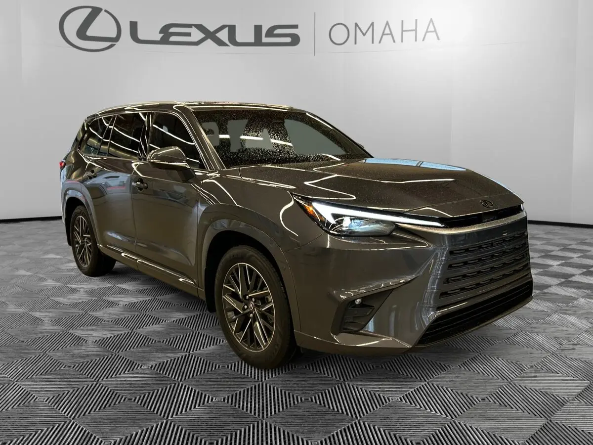 2025 Lexus TX Premium's photo