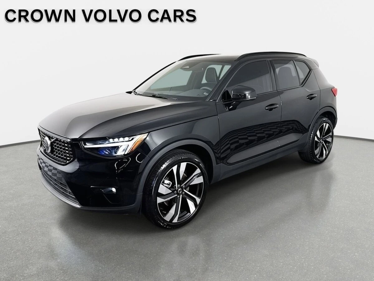 2023 Volvo - image 1