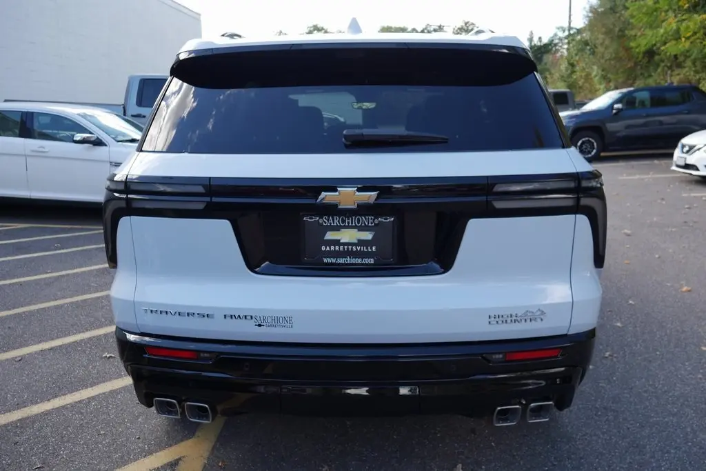 2026 Chevrolet Traverse High Country photo 4