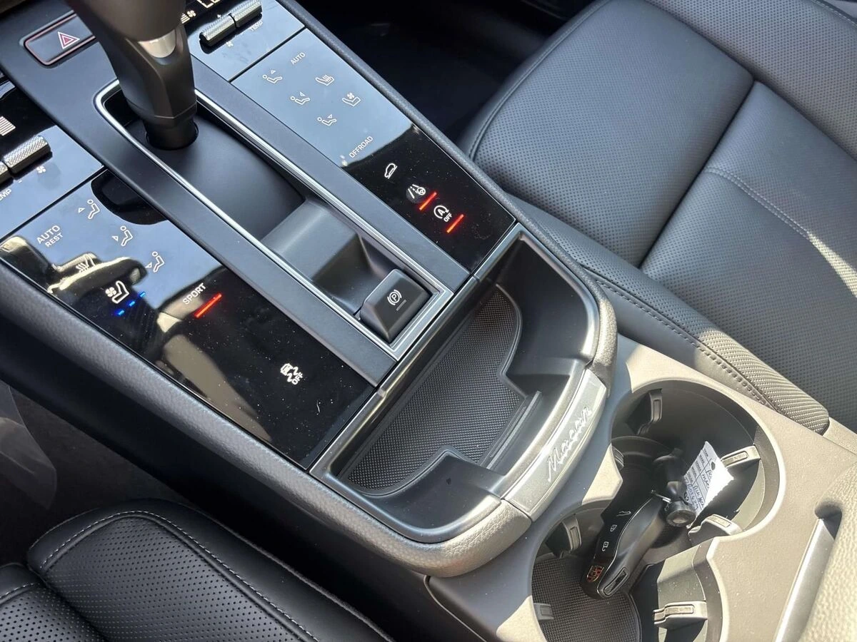 2026 Porsche Macan Base - Photo 33