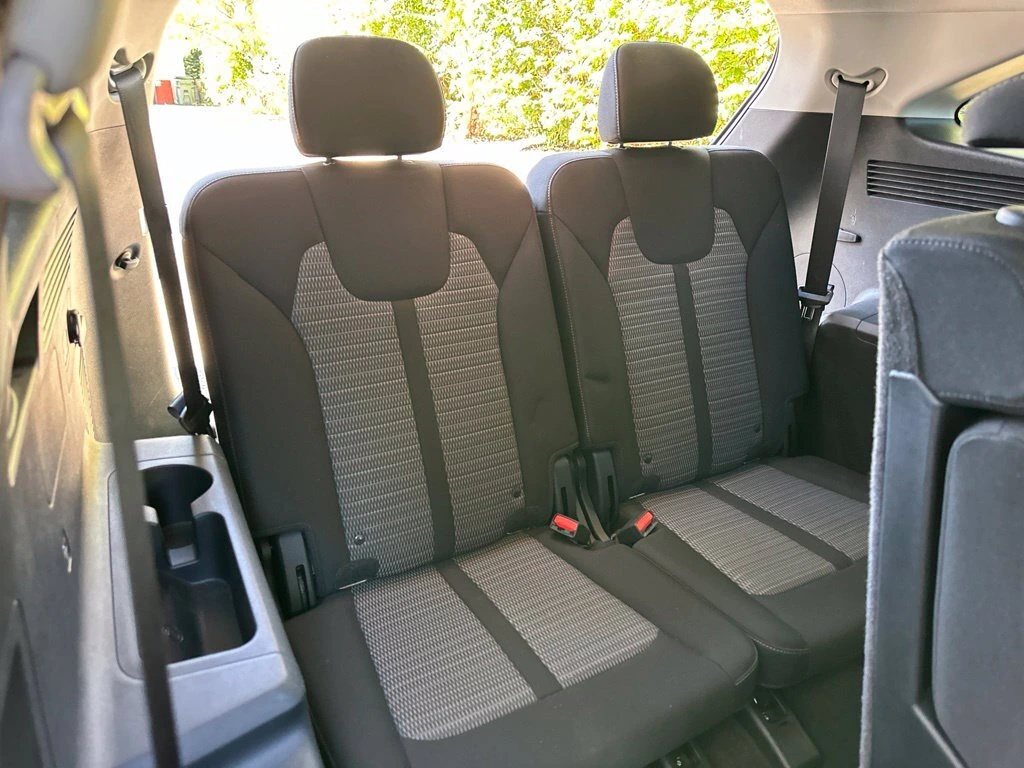 2022 Kia Sorento LX - Photo 27