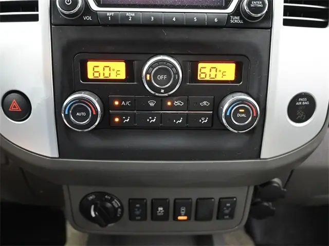 2016 Nissan Frontier SV photo 14