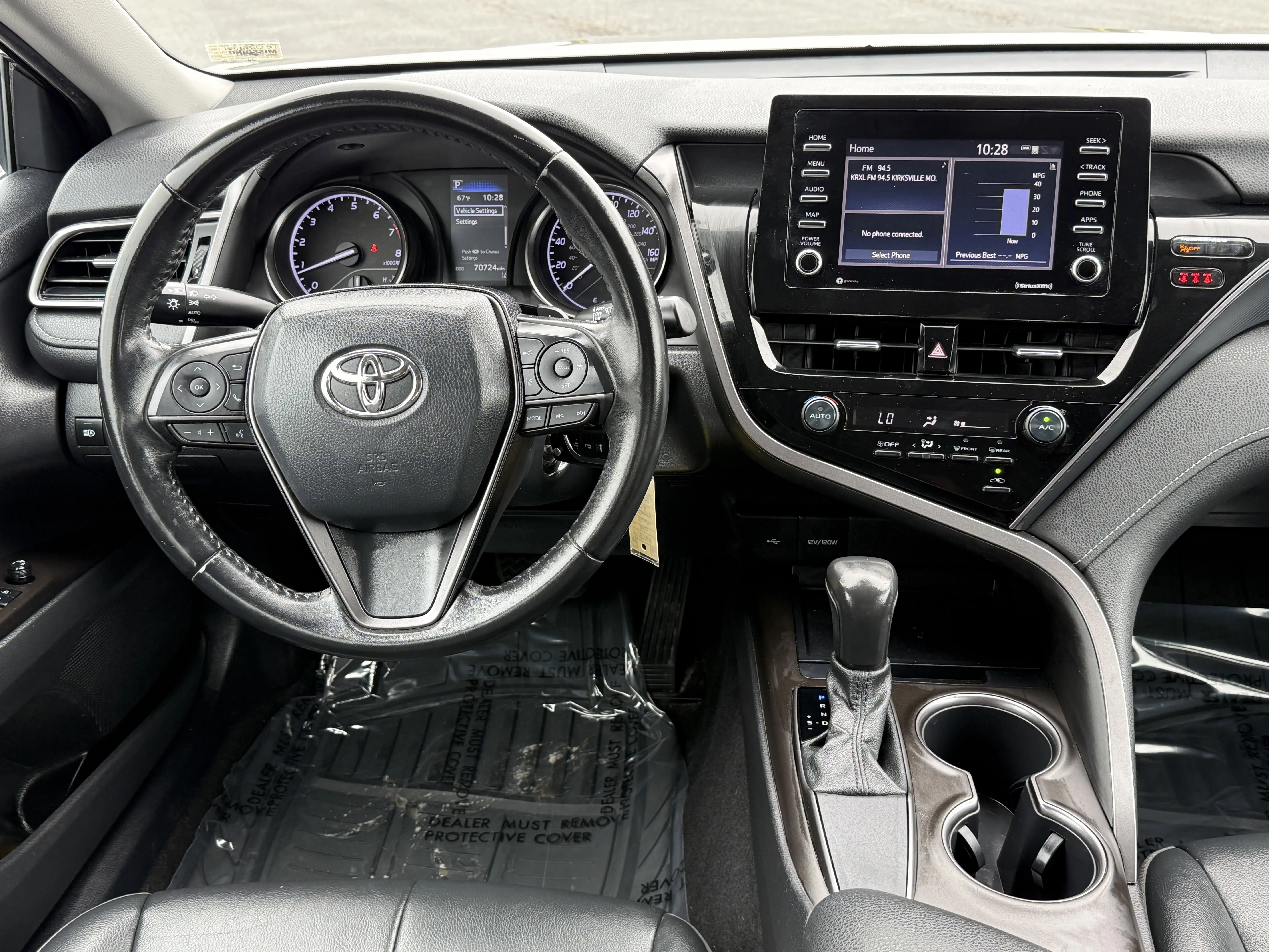 2021 Toyota Camry SE photo 21