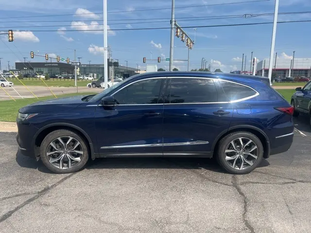 2022 Acura MDX Technology SH-AWD photo 4