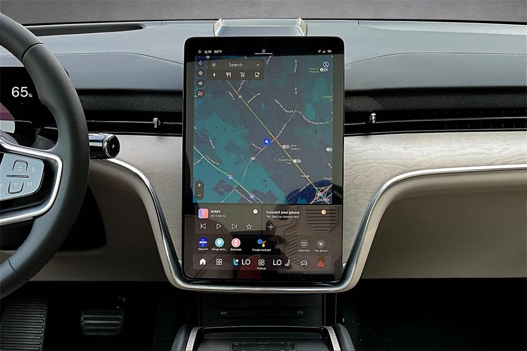 2025 Volvo - image 6