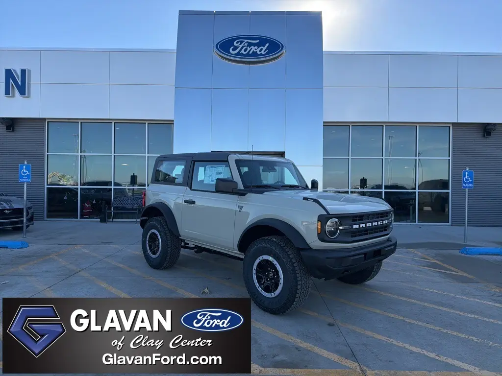 2025 Ford Bronco 2-Door Base's photo