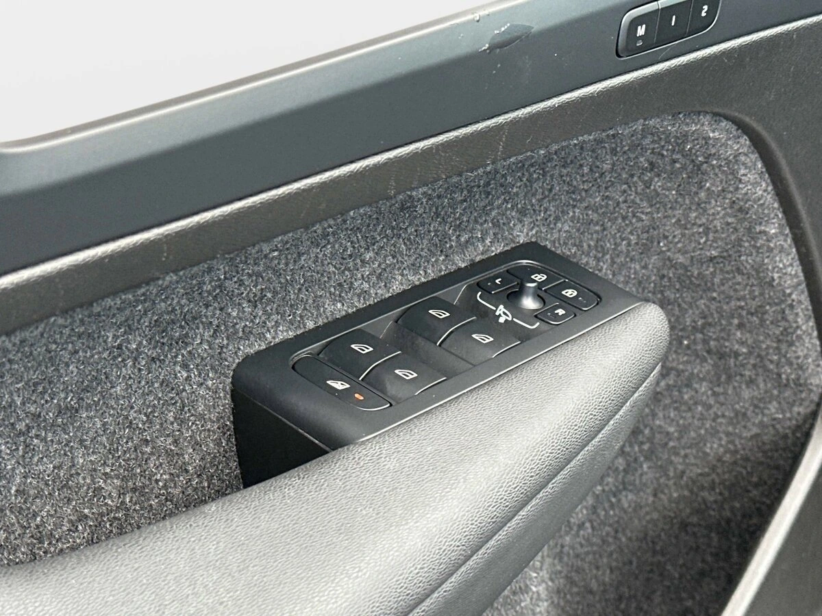 2023 Volvo - image 19