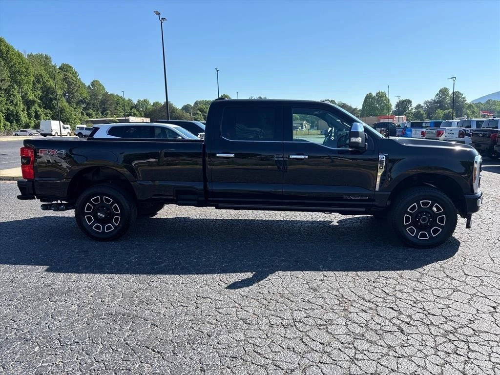 2024 Ford F-250 Super Duty Platinum - Photo 9