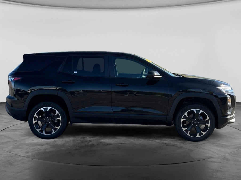 2027 Chevrolet Equinox LT - Photo 11