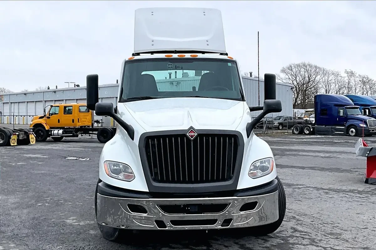 2021 International LT in Syracuse, NY — photo 3
