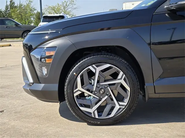 2026 Hyundai Kona SEL photo 8
