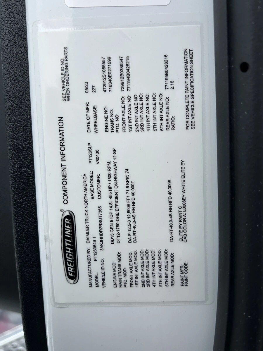 2024 Freightliner Cascadia - image 14