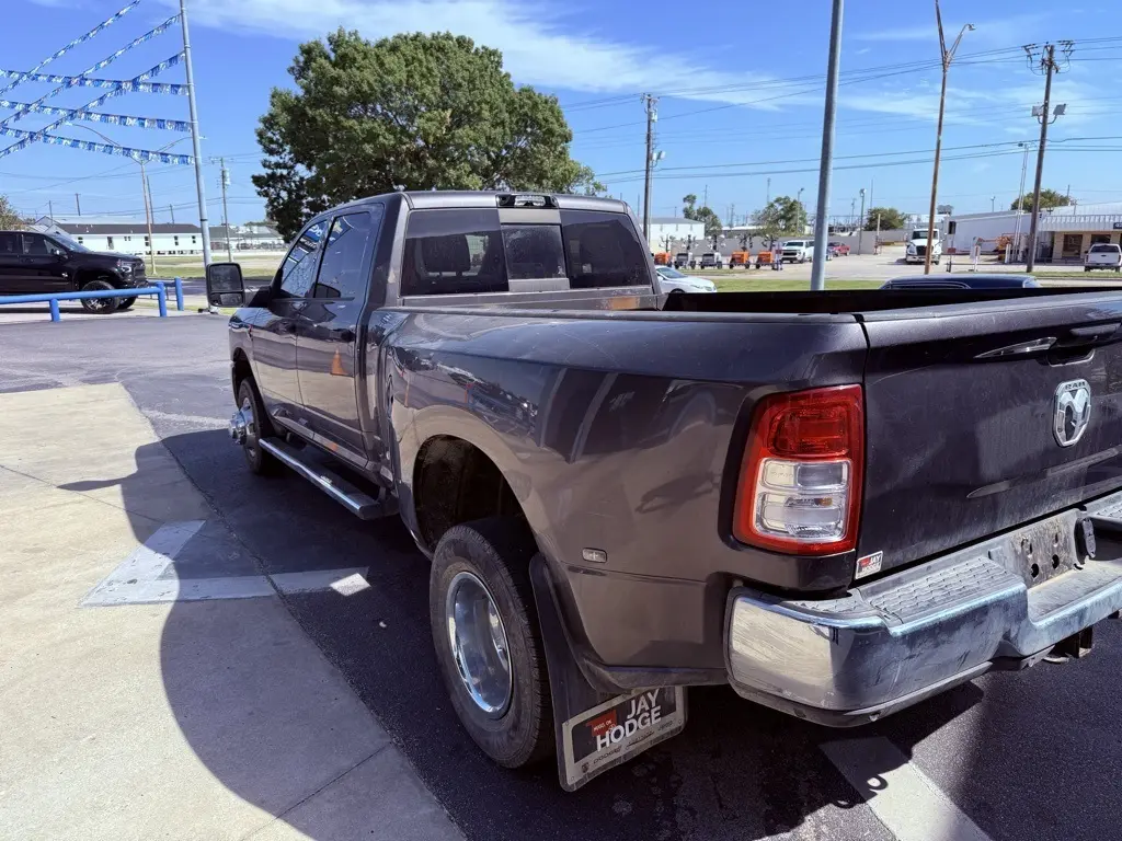 2024 Ram 3500 Tradesman photo 2