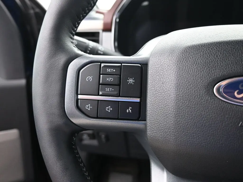 2023 Ford F-150 Lariat photo 15