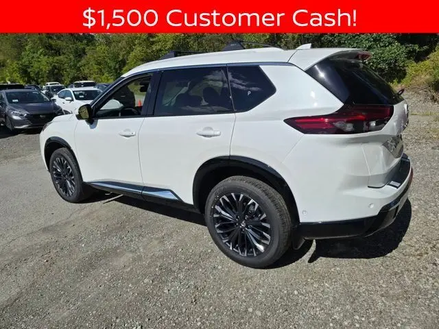 2026 Nissan Rogue Platinum photo 2