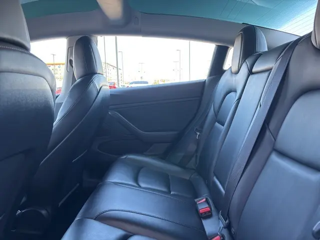 2021 Tesla Model 3 Performance photo 17