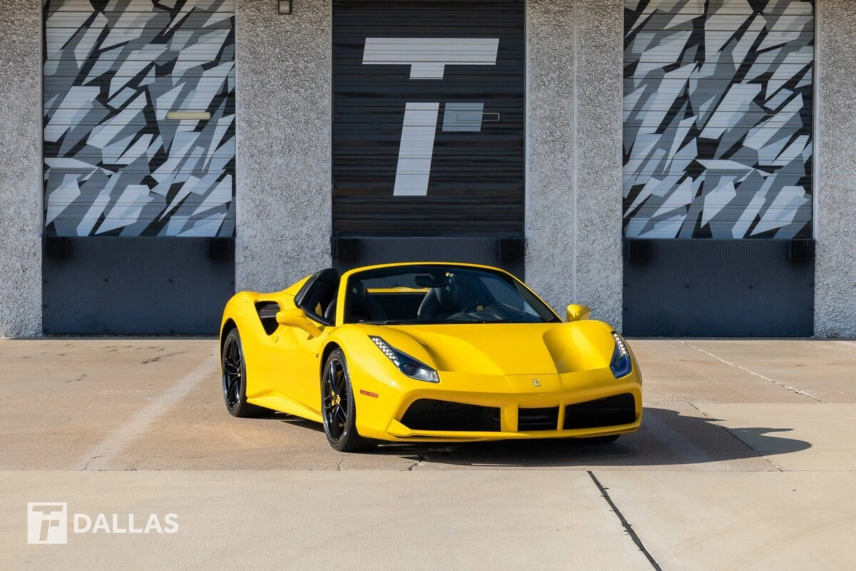 2017 Ferrari 488 -'s photo