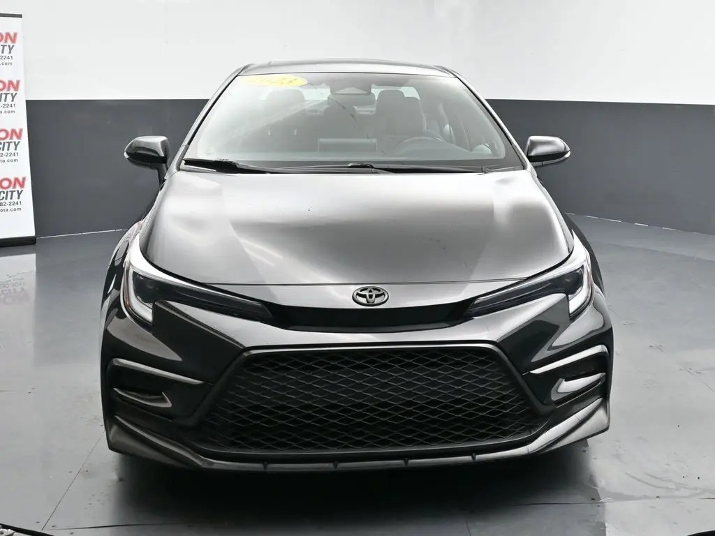 2023 Toyota Corolla SE photo 3
