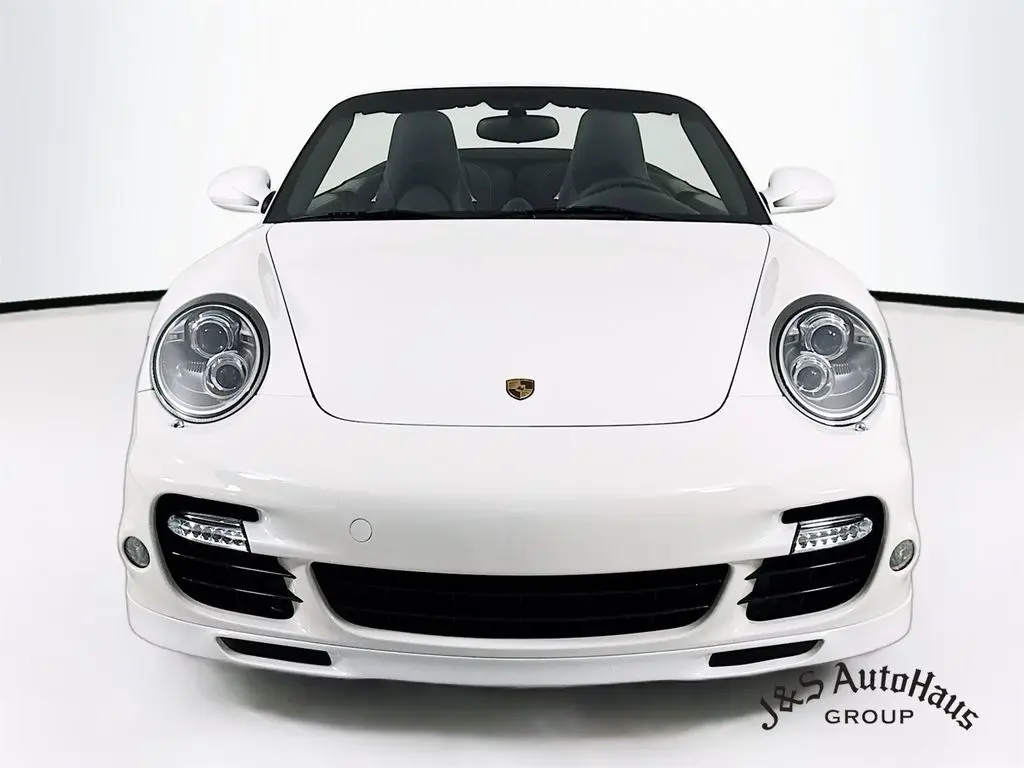 2010 Porsche 911 Turbo photo 2