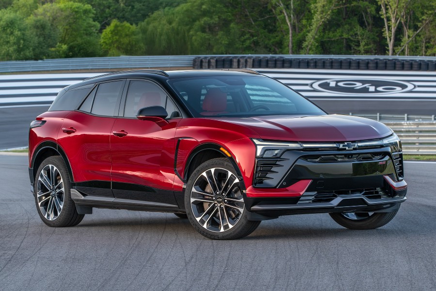 2026 Chevrolet Blazer EV Exterior Passenger Side Front Profile