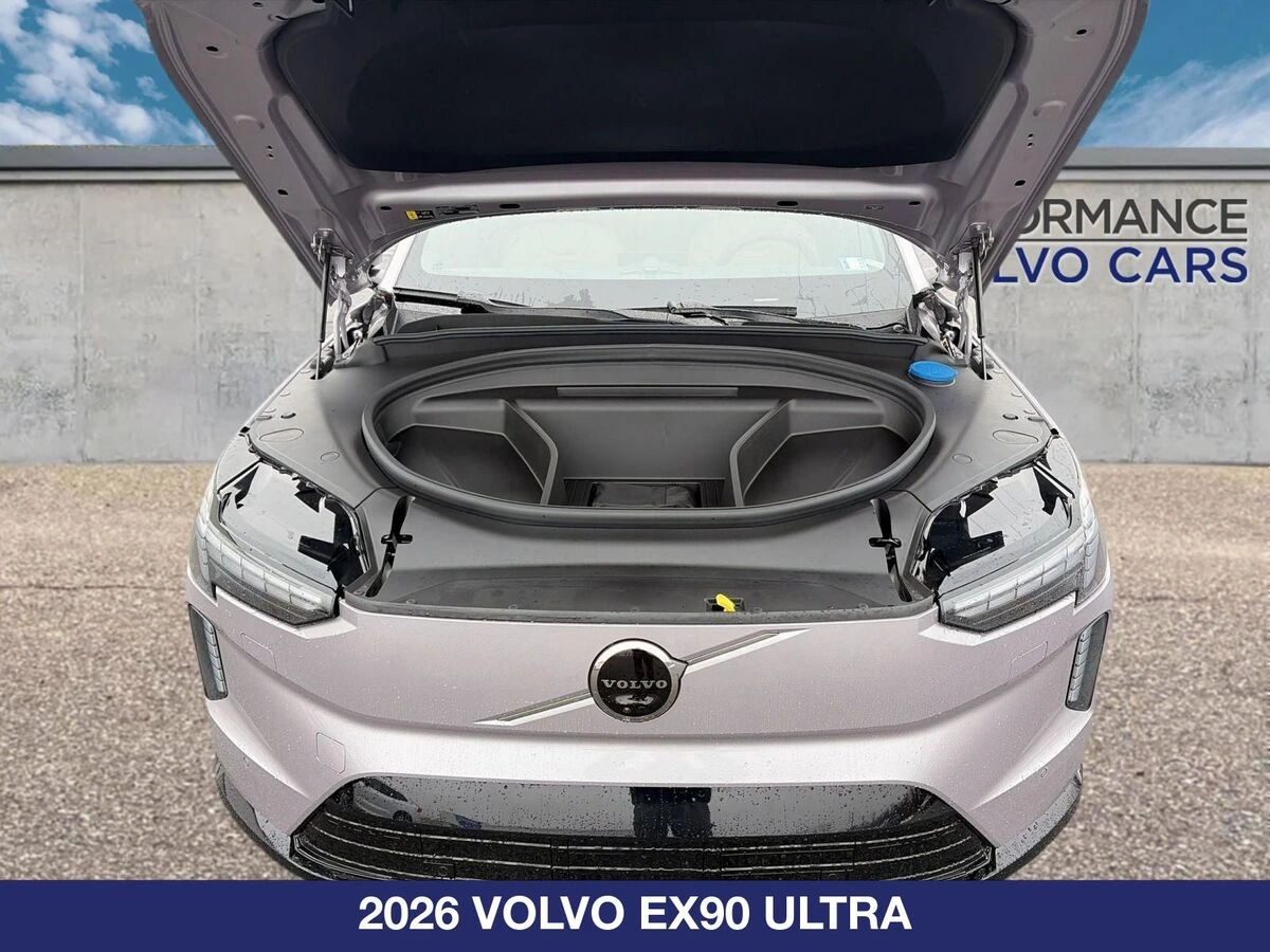 2026 Volvo - image 11