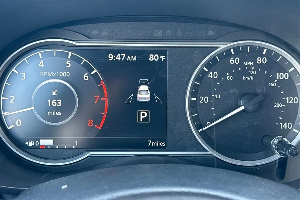 2025 Nissan Versa 1.6 SV photo 23