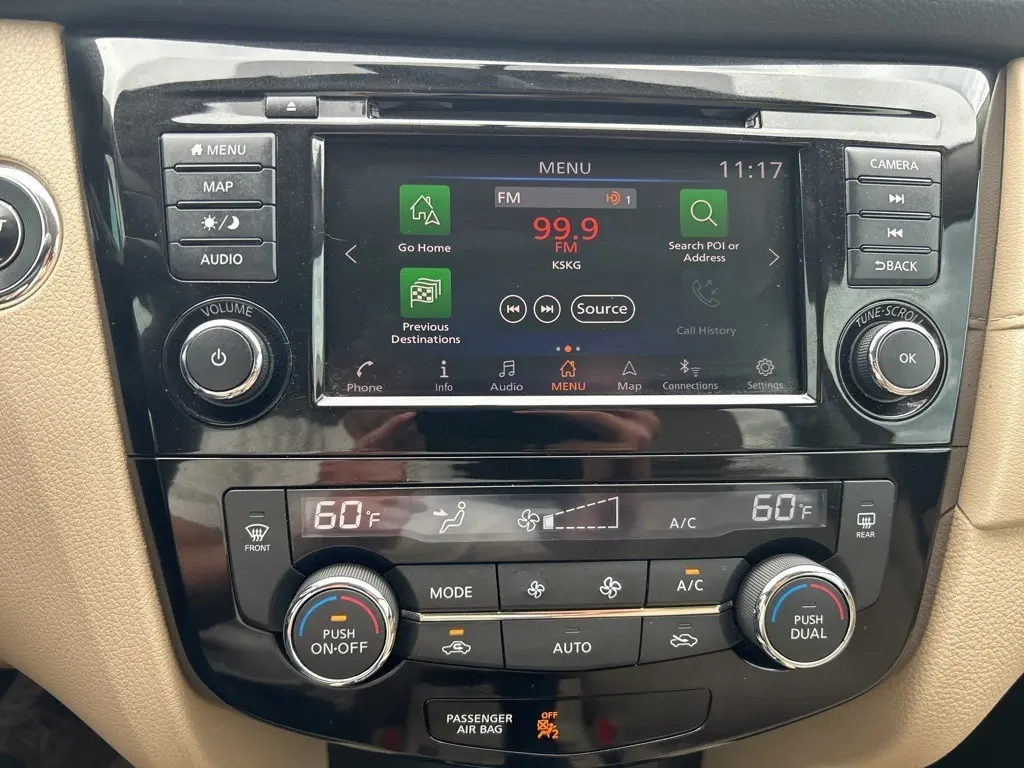 2018 Nissan Rogue SV photo 22