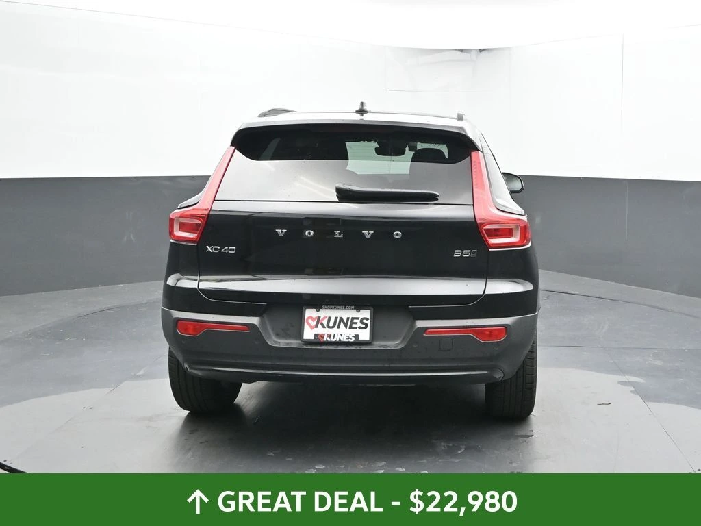 2024 Volvo - image 12