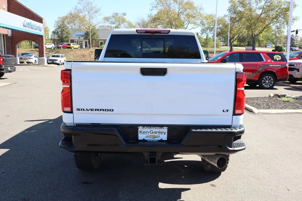 2026 Chevrolet Silverado LT photo 31