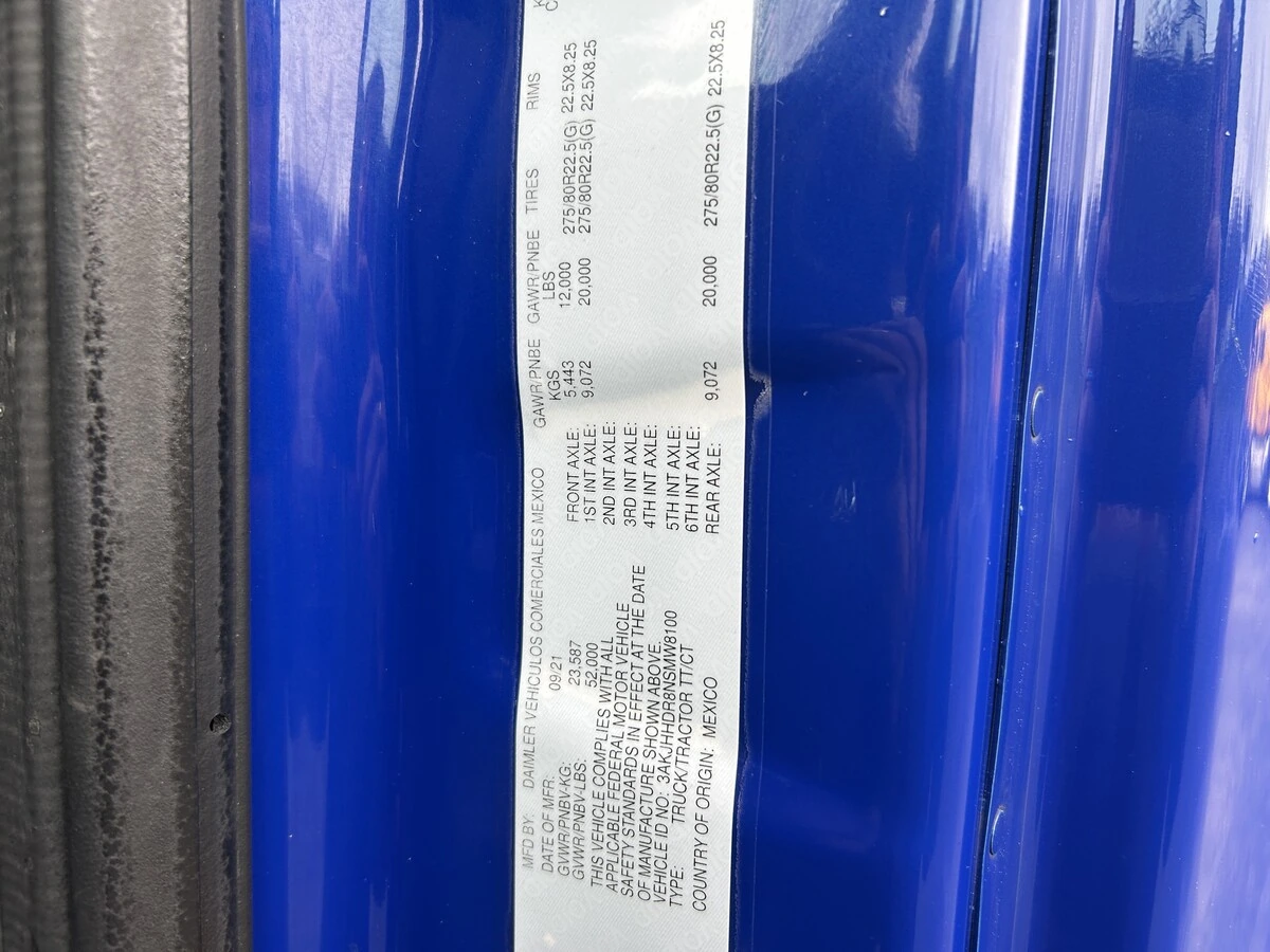 2022 Freightliner Cascadia - image 13