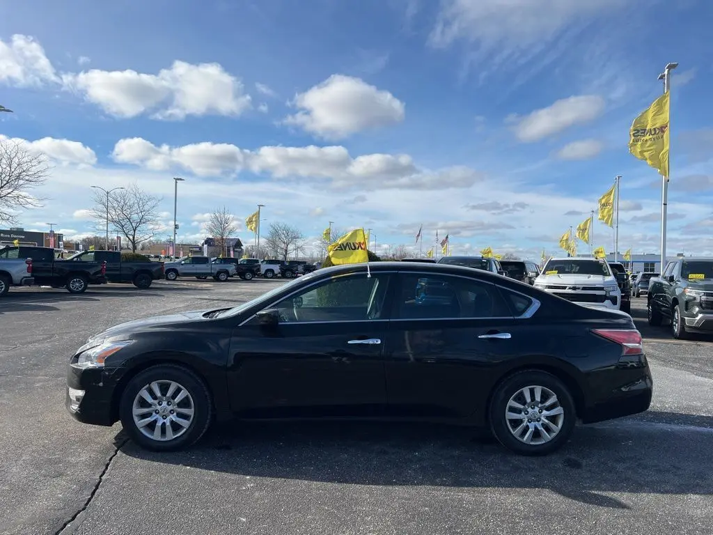 2015 Nissan Altima 2.5 S photo 3