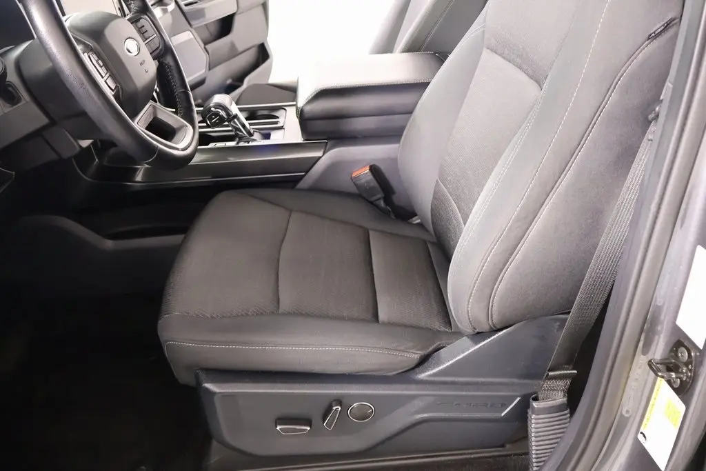 2021 Ford F-150 XLT photo 4